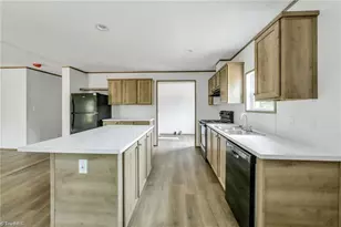 253 Ridge Top Rd, North Wilkesboro, NC 28659 - Photo 10