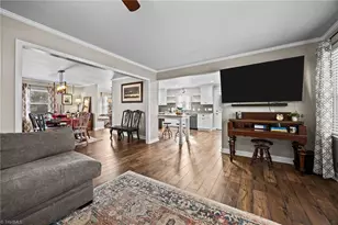 1625 Robinhood Dr, Burlington, NC 27217 - Photo 6