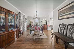 1625 Robinhood Dr, Burlington, NC 27217 - Photo 8