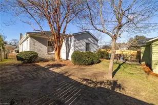 304 N Tremont Dr, Greensboro, NC 27403 - Photo 34