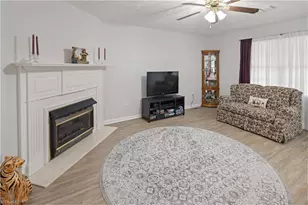 273 S Boyles St, Pilot Mountain, NC 27041 - Photo 10