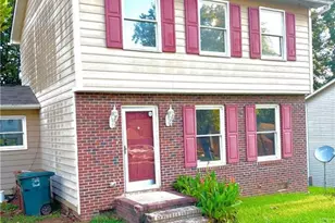 6 Lord Foxley Ct, Greensboro, NC 27405 - Photo 2