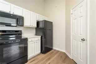 108 Hammond Dr, Greensboro, NC 27406 - Photo 6