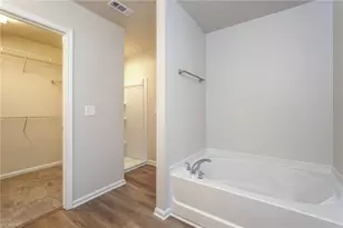 3717 Whitworth Dr, Greensboro, NC 27405 - Photo 10