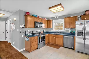 103 Robin Hood Rd, Lexington, NC 27292 - Photo 10