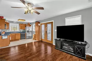 103 Robin Hood Rd, Lexington, NC 27292 - Photo 8