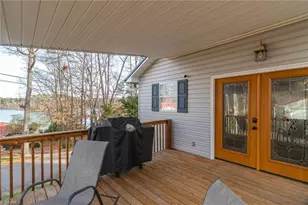 103 Robin Hood Rd, Lexington, NC 27292 - Photo 2