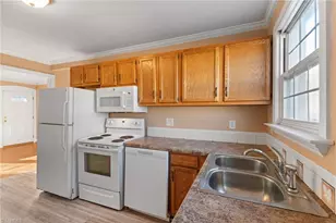 611 E Willowbrook Dr, Burlington, NC 27215 - Photo 8