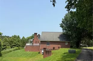 591 Fox Rd, Wilkesboro, NC 28697 - Photo 8