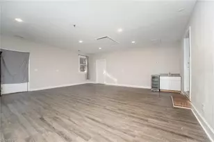 160 N Peace Haven Rd, Winston-Salem, NC 27104 - Photo 14