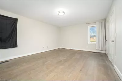 160 N Peace Haven Road, Winston-Salem, NC 27104 - Photo 18