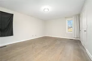 160 N Peace Haven Rd, Winston-Salem, NC 27104 - Photo 18