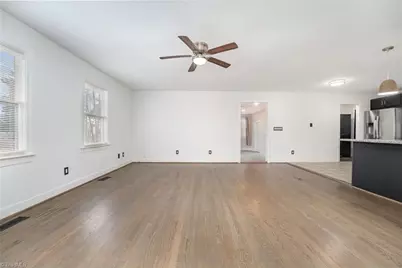 160 N Peace Haven Road, Winston-Salem, NC 27104 - Photo 6