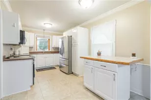 110 Linville Springs Rd, Kernersville, NC 27284 - Photo 14