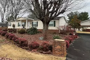 131 Sheraton Ct, King, NC 27021 - Photo 1