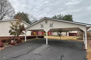 131 Sheraton Ct, King, NC 27021 - Photo 2