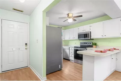 201 Lamplighter Circle, Winston-Salem, NC 27104 - Photo 4