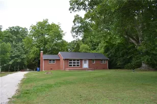 812 Dan Valley Rd, Madison, NC 27025 - Photo 2