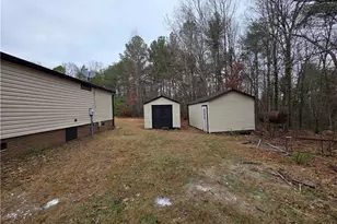 507 Liberty Ln, Taylorsville, NC 28681 - Photo 4