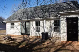 1008 Lawson St, Eden, NC 27288 - Photo 24