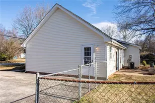 1008 Lawson St, Eden, NC 27288 - Photo 22