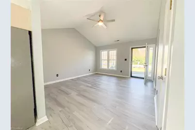 1008 Lawson Street, Eden, NC 27288 - Photo 6