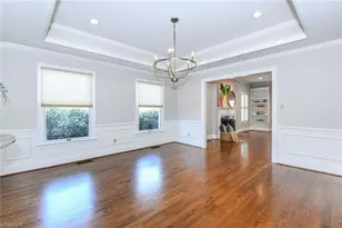 420 Fisher Park Cir, Greensboro, NC 27401 - Photo 18