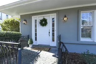 420 Fisher Park Cir, Greensboro, NC 27401 - Photo 6