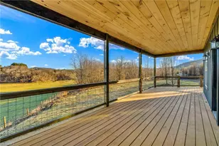 553 Graybeal Calloway Dr, West Jefferson, NC 28694 - Photo 8