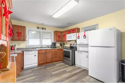 1776 Union Cross Road, Kernersville, NC 27284 - Photo 6