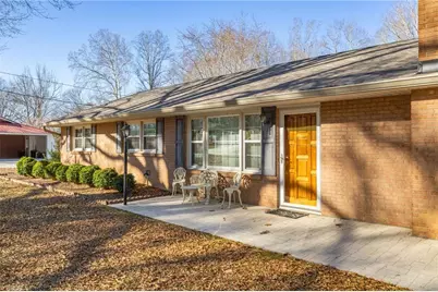 142 Kings Lane, Winston-Salem, NC 27107 - Photo 6