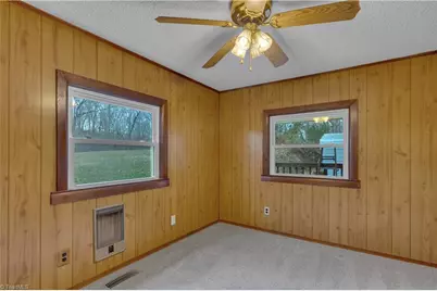 121 Pinewood Acres Drive, Greensboro, NC 27405 - Photo 14