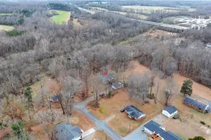 121 Pinewood Acres Dr, Greensboro, NC 27405 - Photo 38