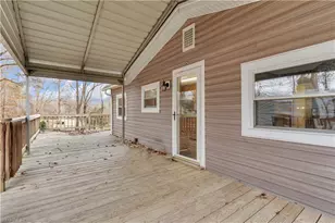 121 Pinewood Acres Dr, Greensboro, NC 27405 - Photo 2