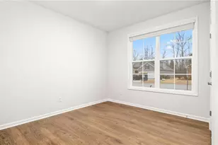 102 Mary Montrose Blvd, Jamestown, NC 27282 - Photo 2