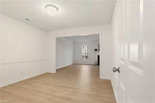 2430 Cottage Pl, Greensboro, NC 27455 - Photo 12