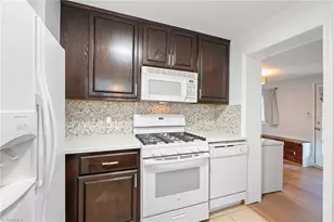 1058 Main St, Walnut Cove, NC 27052 - Photo 12