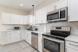 201 Hendrix Dr, Kernersville, NC 27284 - Photo 8