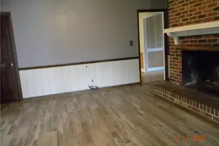 2261 New Castle Dr, Winston-Salem, NC 27103 - Photo 4