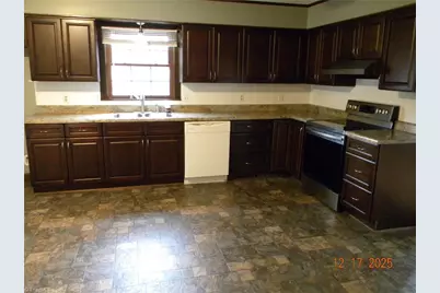 2261 New Castle Drive, Winston-Salem, NC 27103 - Photo 2