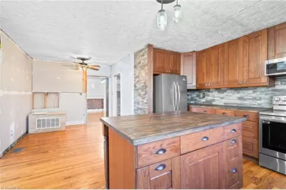 1579 Lake Road, Thomasville, NC 27360 - Photo 16