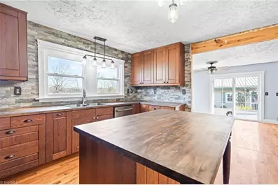 1579 Lake Road, Thomasville, NC 27360 - Photo 12