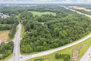 1729 Youngs Mill Rd, Greensboro, NC 27406 - Photo 2