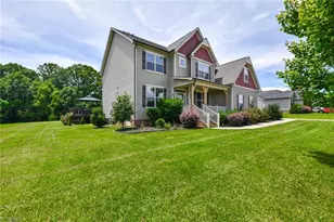 406 Fairmile Dr, Greensboro, NC 27455 - Photo 2