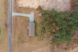 5455 Byrd Rd, Burlington, NC 27217 - Photo 4