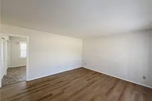 6 Clark Ct, Greensboro, NC 27406 - Photo 2