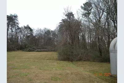 223 Old Wayside Drive, Winston-Salem, NC 27107 - Photo 4