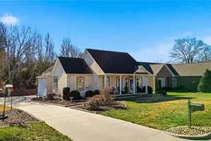 302 Alison Ln, Archdale, NC 27263 - Photo 2