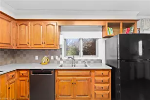 216 Knollwood Dr, Jamestown, NC 27282 - Photo 18