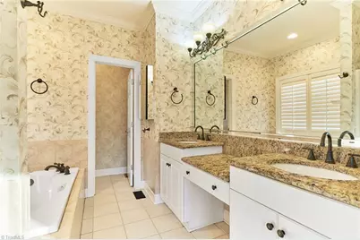 4411 Hunter Oaks Court, High Point, NC 27265 - Photo 22